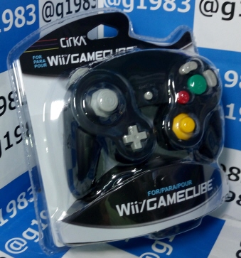 (海外輸入)Wii用/GC用 ワイヤードコントローラー ブラック 新品